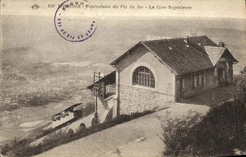Lourdes - Funicular des Pic du Jer - Die Oberstation - Vorderseite