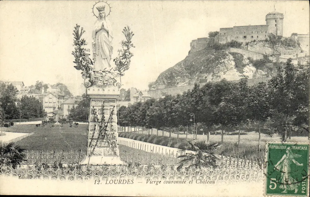 Lourdes — Virgem coroada e Castelo — Édition Lourdes - Frente