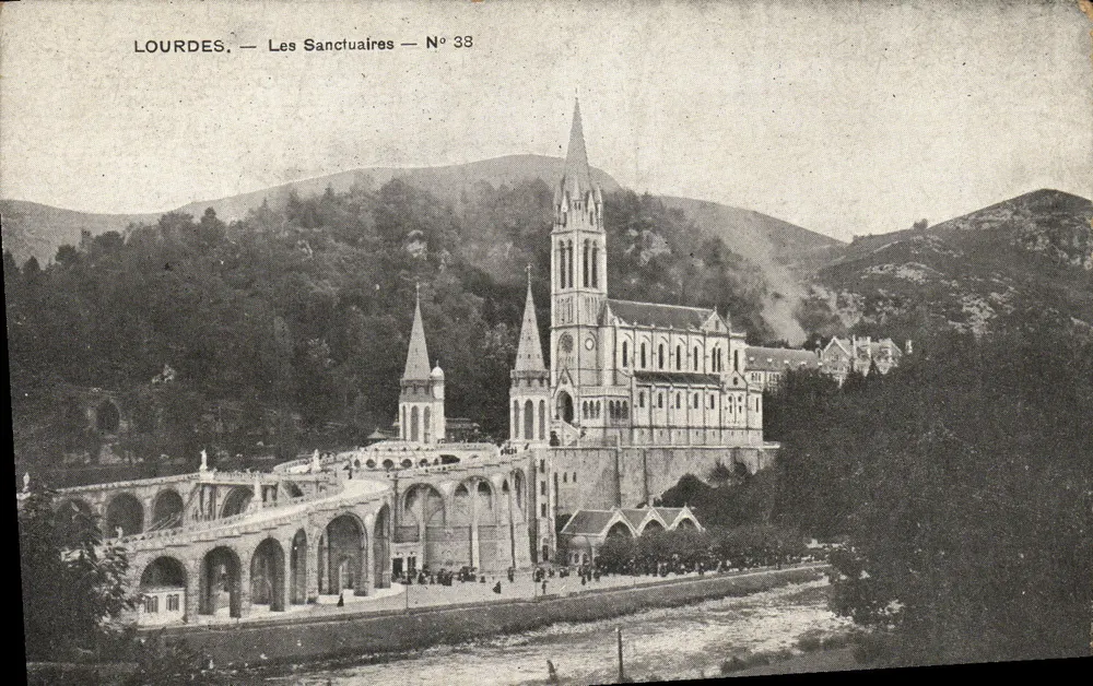 Lourdes — Os Santuários — N° 38 — Edição Aliança Católica - Frente