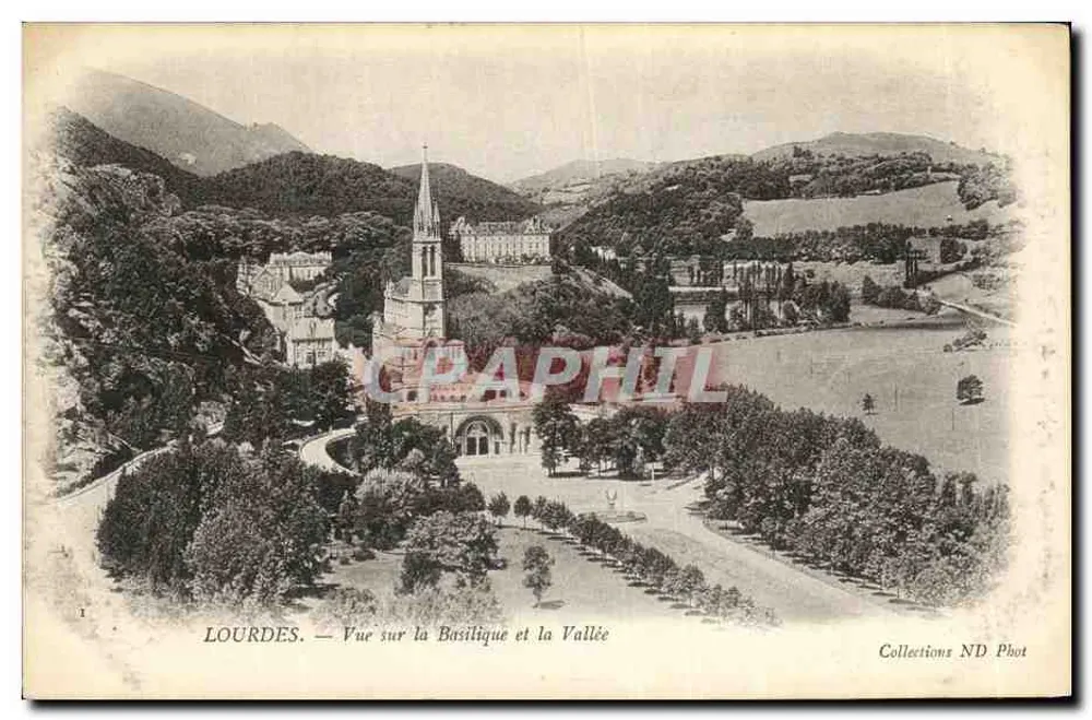 LOURDES — Blick auf die Basilika und das Tal — Sammlung ND Phot - Vorderseite