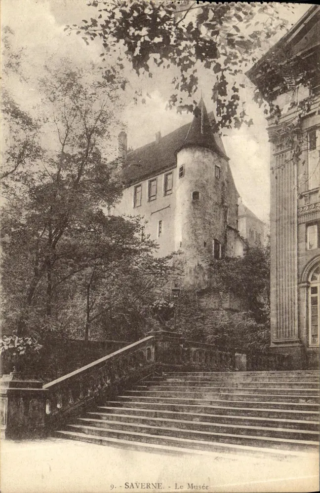 Saverne - O Museu — vista do castelo e das escadas - Frente
