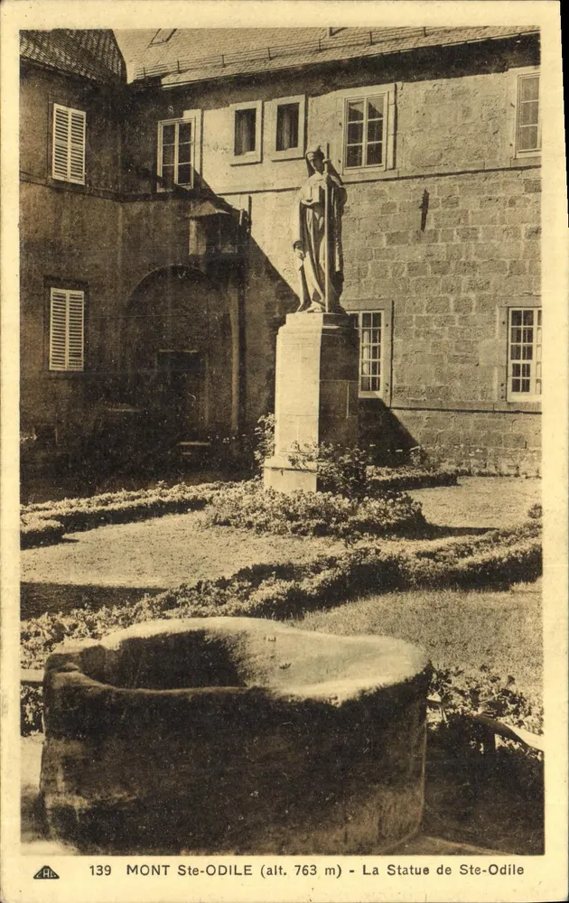 Monte Ste-Odile (alt. 763 m) — La Statua di Santa Odile — Alscienne des Arts Phénoméniques, Strasbourg - Recto