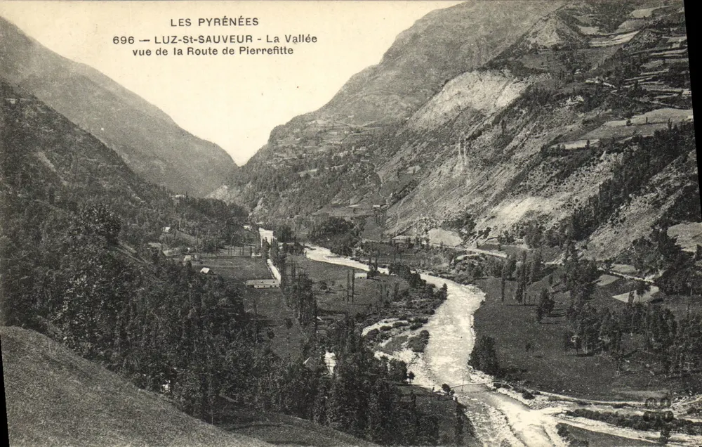 Die Pyrenäen — Luz-Saint-Sauveur, Blick von der Straße von Pierrefitte — n° 696 - Vorderseite