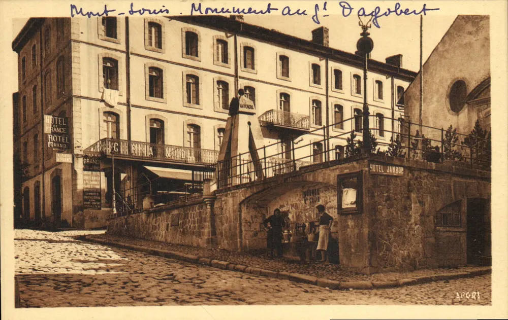 Mont-Louis - Denkmal für General Dagobert — Verlag A. Cora - Vorderseite