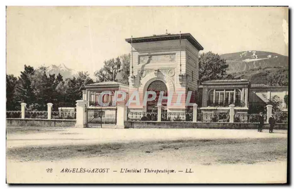 Argelès-Gazost — Das Therapeutische Institut — LL. - Vorderseite