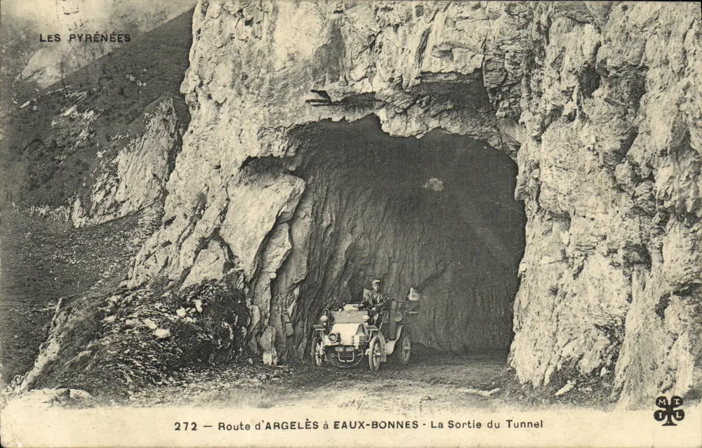 Ausfahrt aus dem Tunnel — Route von Argelès nach Eaux-Bonnes — Die Pyrenäen — MT 272 - Vorderseite