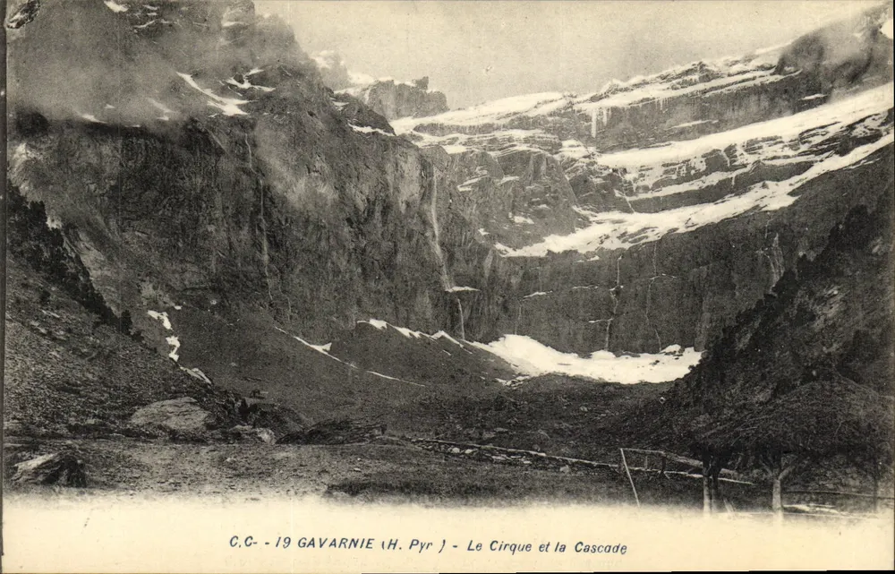 Gavarnie (H. Pyr) — O Circo e a Cachoeira — C.C.-19 - Frente