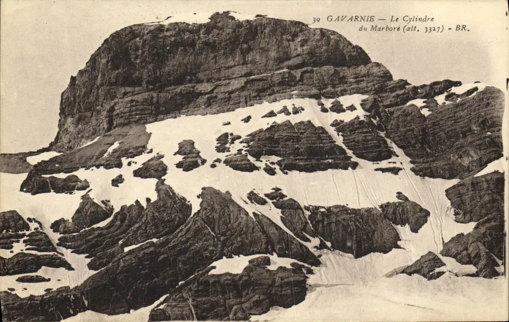 Gavarnie — O Cilindro do Marboré (alt. 3327) — BR. - Frente