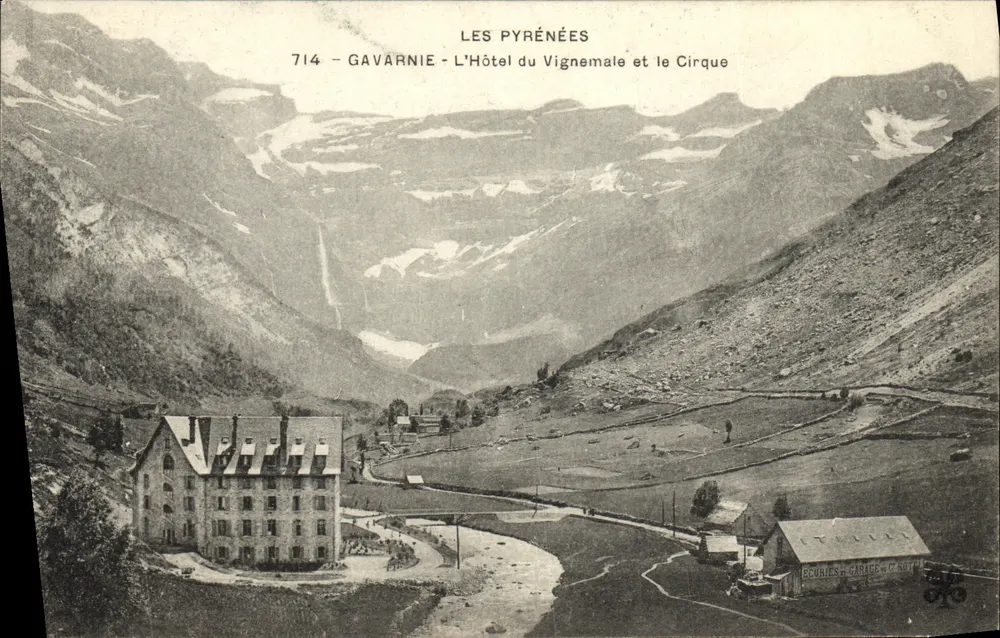 Gavarnie - Das Hotel du Vignemale und das Cirque — Die Pyrenäen, Verlag Cournes & Garice - Vorderseite
