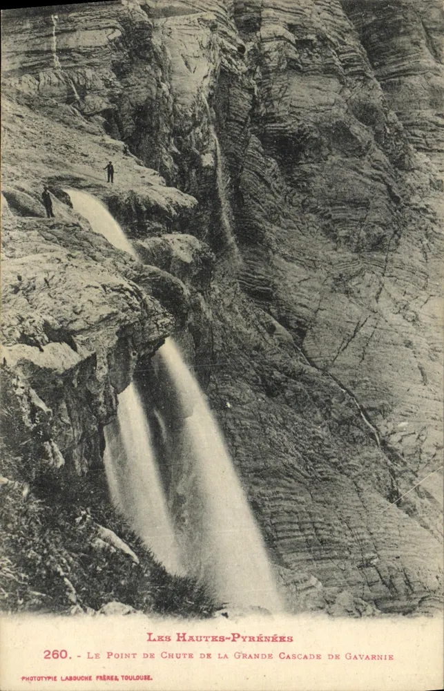 Les Hautes-Pyrénées — El Punto de Caída de la Gran Cascada de Gavarnie — Fototipo Labouche Frères, Toulouse, n°260 - Anverso