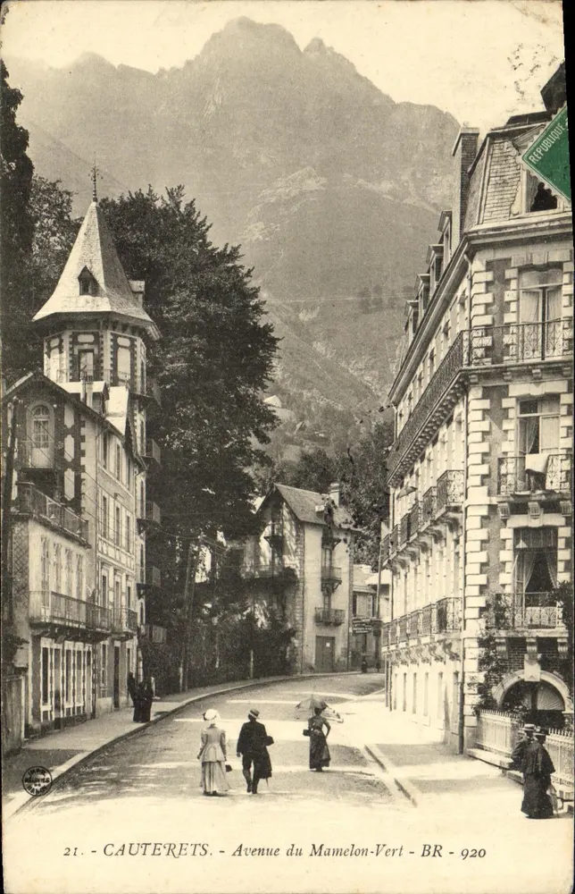 Cauterets - Avenida do Mamelon-Vert - BR - 920 - Frente