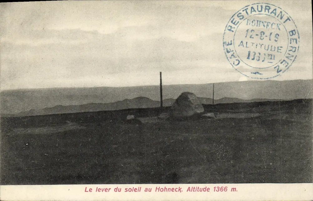 O nascer do sol no Hohneck — Altitude 1366 m — Café Restaurant Hohneck, Bernex - Frente