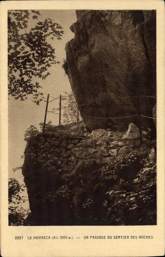 Der Hohneck (Höhe 1866 m.) — Ein Wegabschnitt des Rochenwegs - Vorderseite