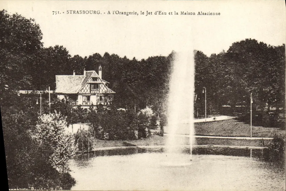 Straßburg - Bei der Orangerie, der Wasserstrahl und das elsässische Haus — Verlag Bergeret, Nr. 751 - Vorderseite