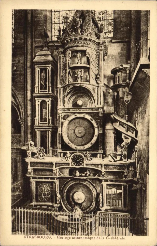 Straßburg - Astronomische Uhr der Kathedrale - Vorderseite
