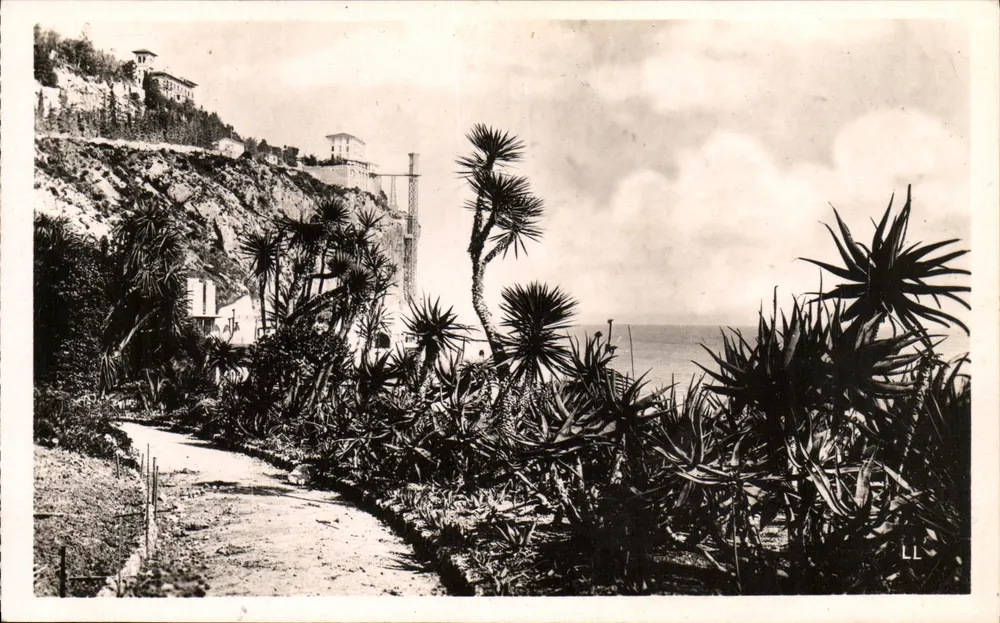 Die roten Felsen — Ansicht der italienischen Grenze — Les Belles Éditions, Nice - Vorderseite