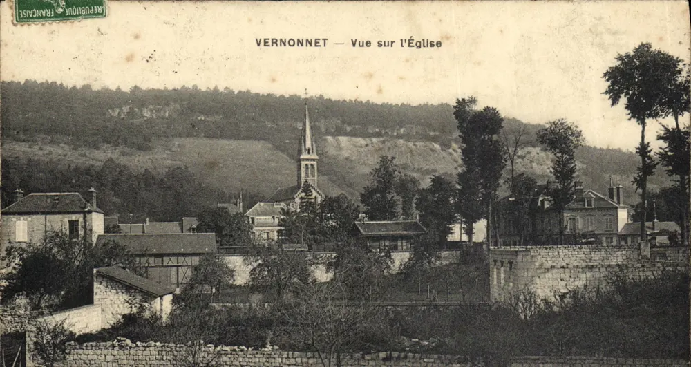Vernonnet — Vue sur l'Église — Éditeur : République Française - Frente