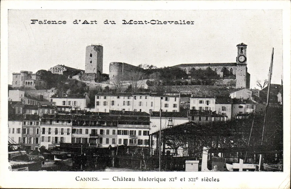 Cannes — Castelo histórico dos séculos XI e XII — Faïence d'Art do Mont-Chevalier - Frente