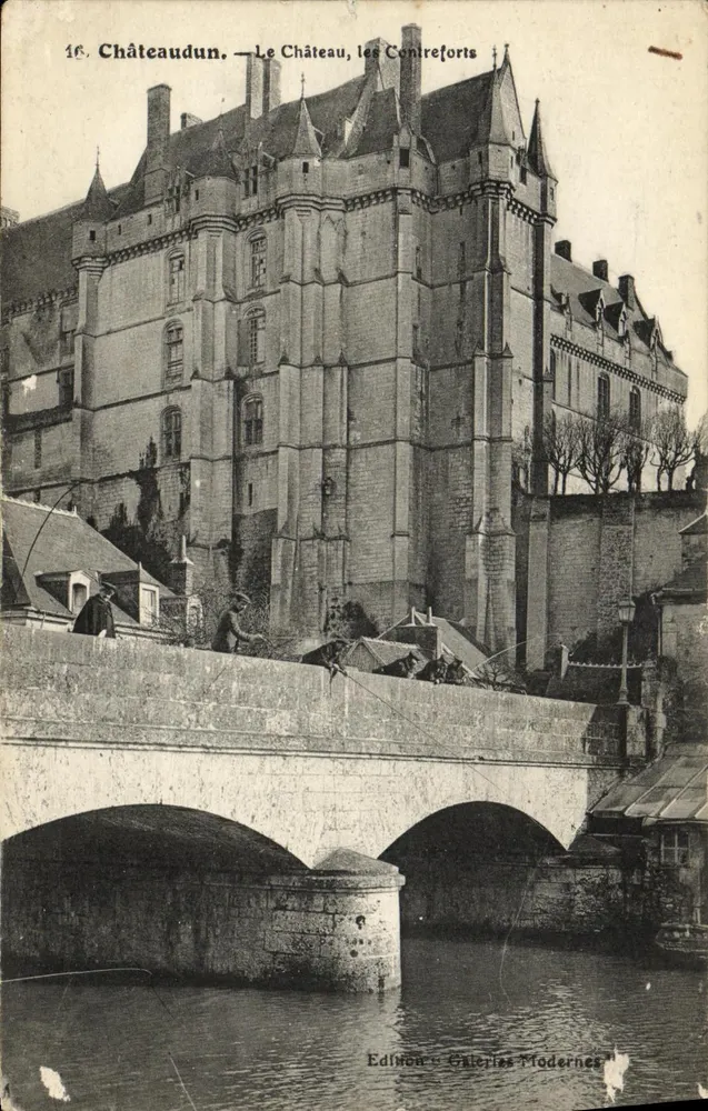Châteaudun — O Castelo, os Contrefortes — Edição Galeries Modernes, n°16 - Frente