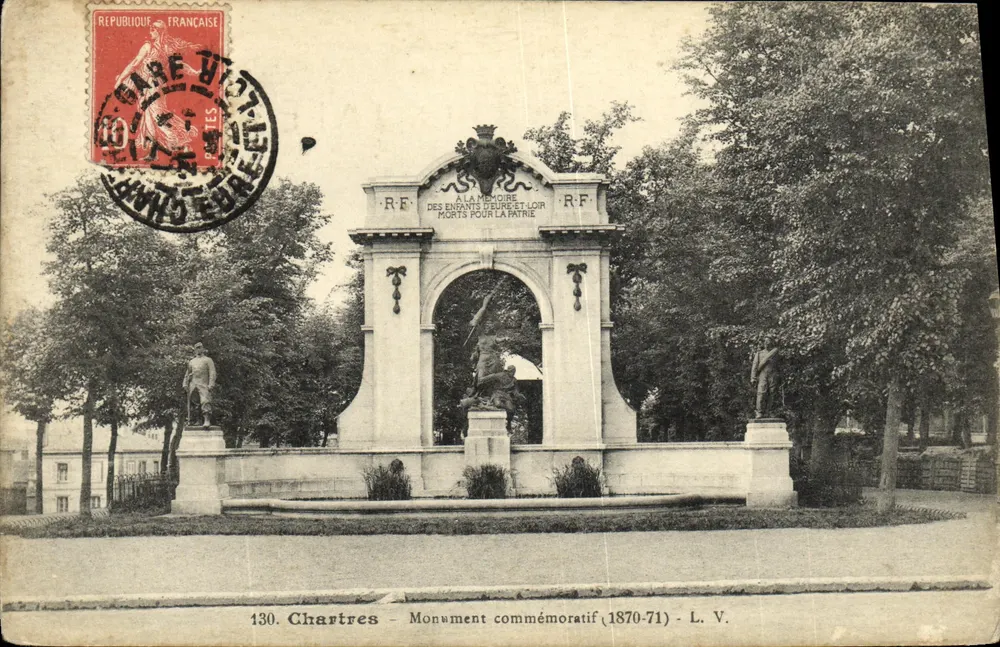 Chartres — Monument comemorativo (1870-71) — L. V. - Frente