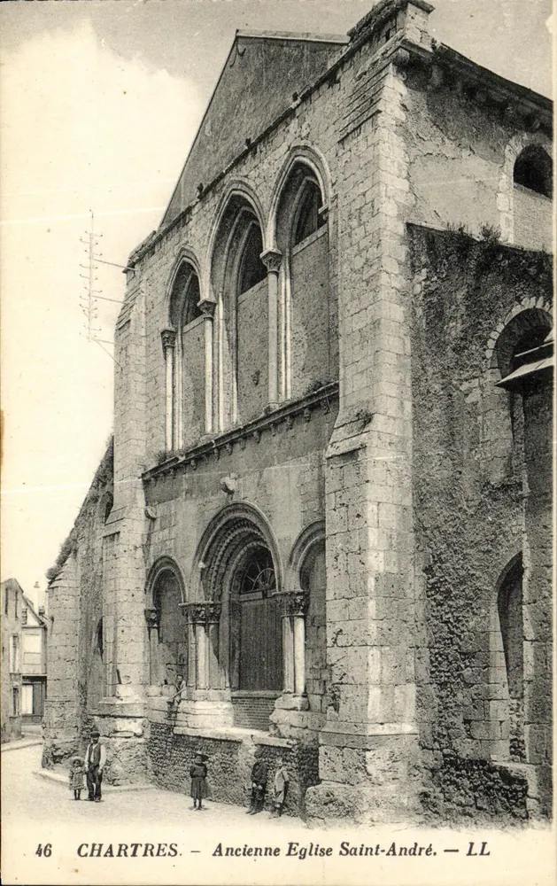 Chartres — Antiga Igreja de São André — LL - Frente