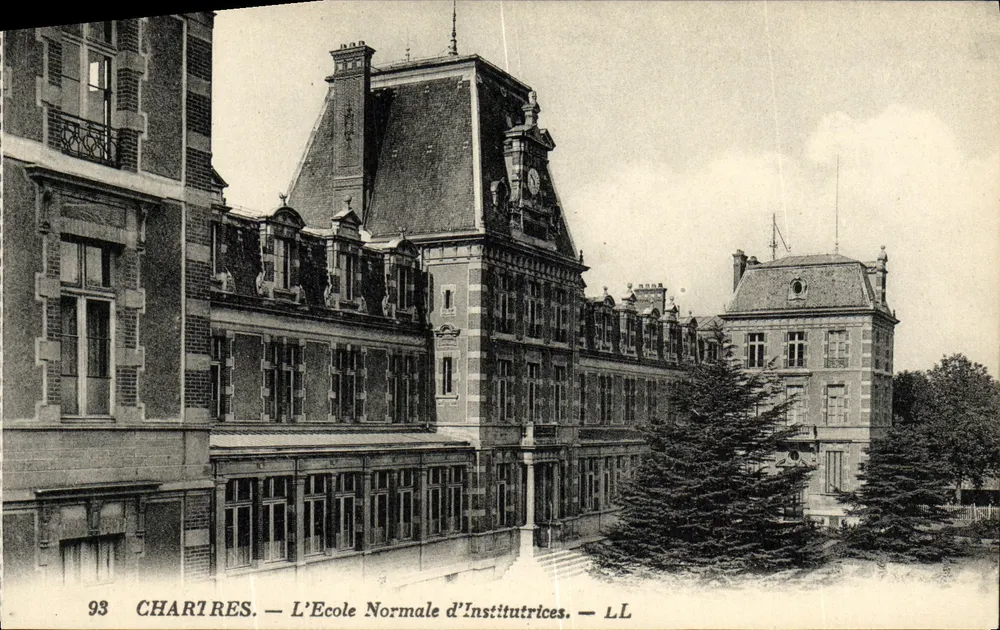 Charières — A Escola Normal de Professoras — LL - Frente