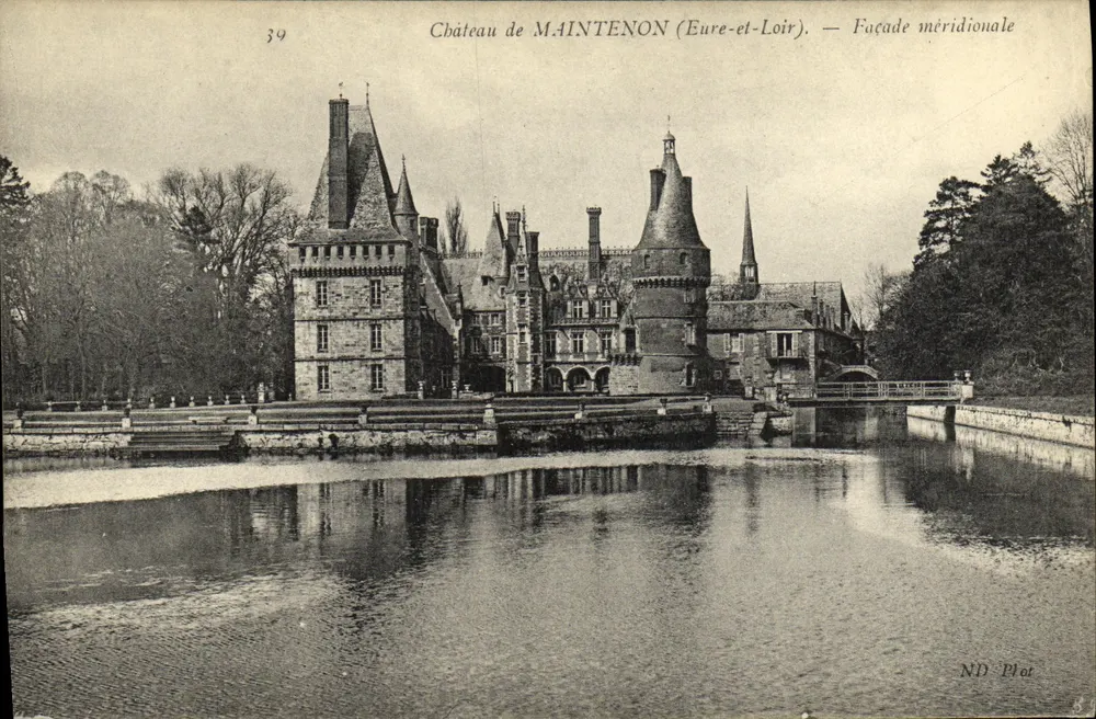 Schloss MAINTENON (Eure-et-Loir) — Südliche Fassade — ND Plot, n°39 - Vorderseite