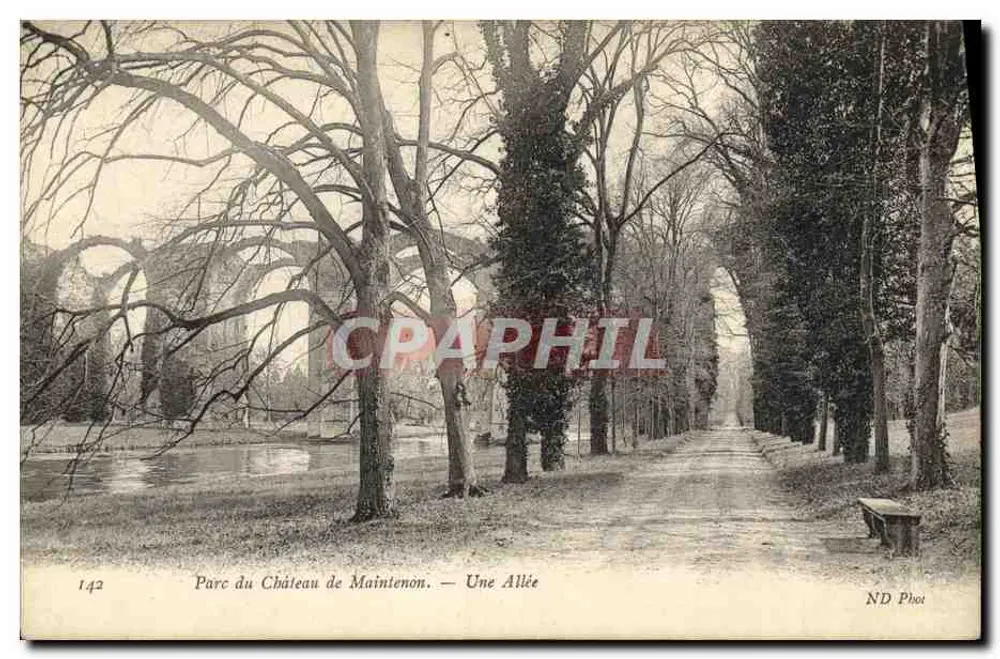 Park Zamku Maintenon — Aleja — ND Phot - Awers