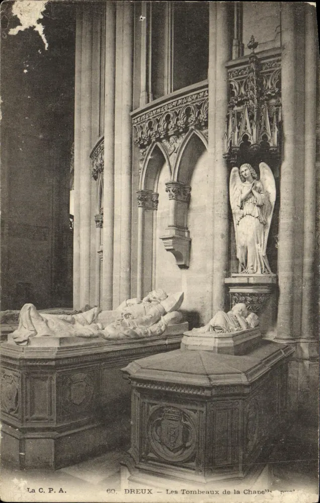 DREUX — Les Tombeaux de la Chapelle — La C.P.A. n°60 - Frente
