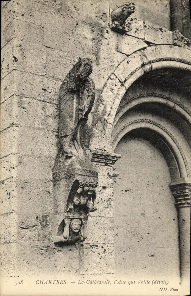 Chartres — A Catedral, o Cavalo que Vigia (detalhe) — ND Phot, n° 508 - Frente