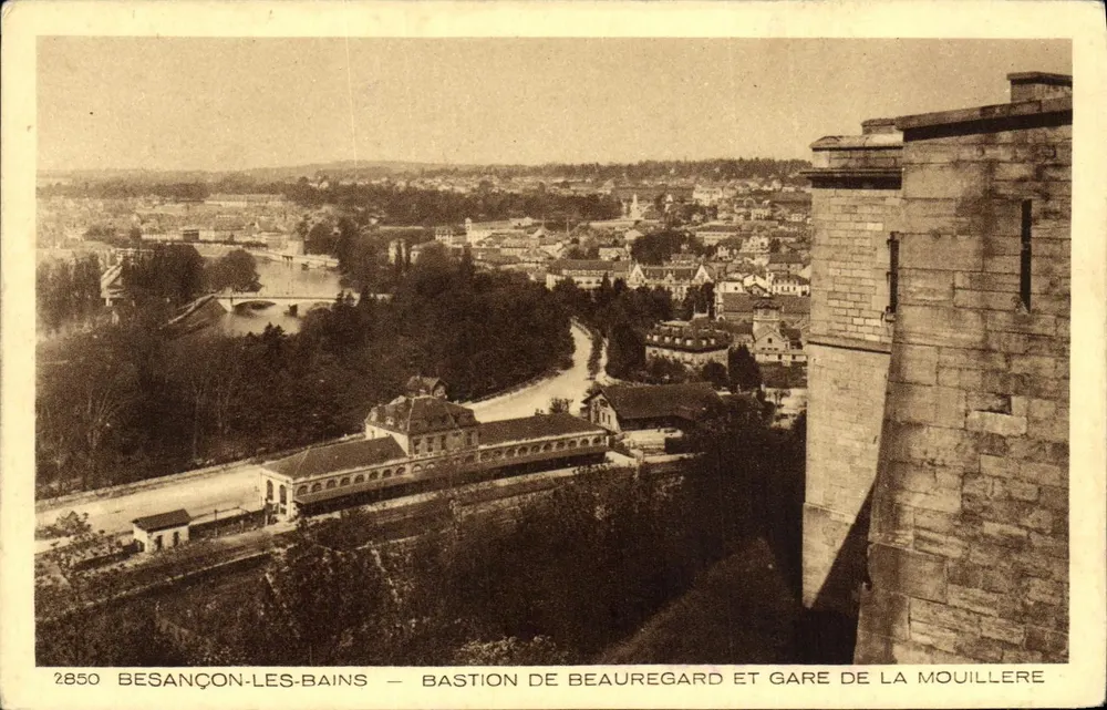 Besançon-les-Bains — Bastion de Beauregard und Bahnhof La Mouillère — Verlag: Dorchas Druck, Nr. 2850 - Vorderseite