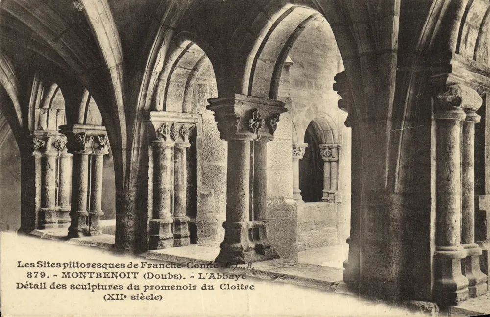 Montbenoît (Doubs) — Detalhe das esculturas do promenoir do claustro (século XII) — G.L.B. n°879 - Frente