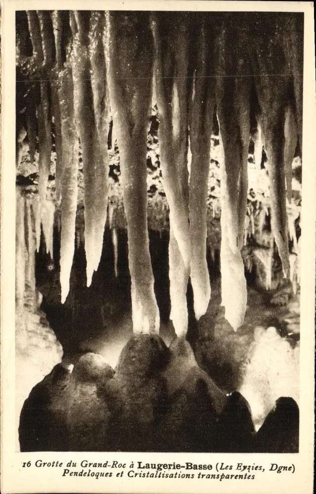 Höhle von Grand-Roc in Laugerie-Basse (Les Eyzies, Dordogne) — Pendelsteine und durchsichtige Kristallisationen — Fotograf Hélio Françaises - Vorderseite