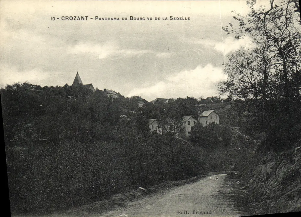 Crozant - Panorama des Dorfes vom Sedelle aus — Edit. Brigand - Vorderseite