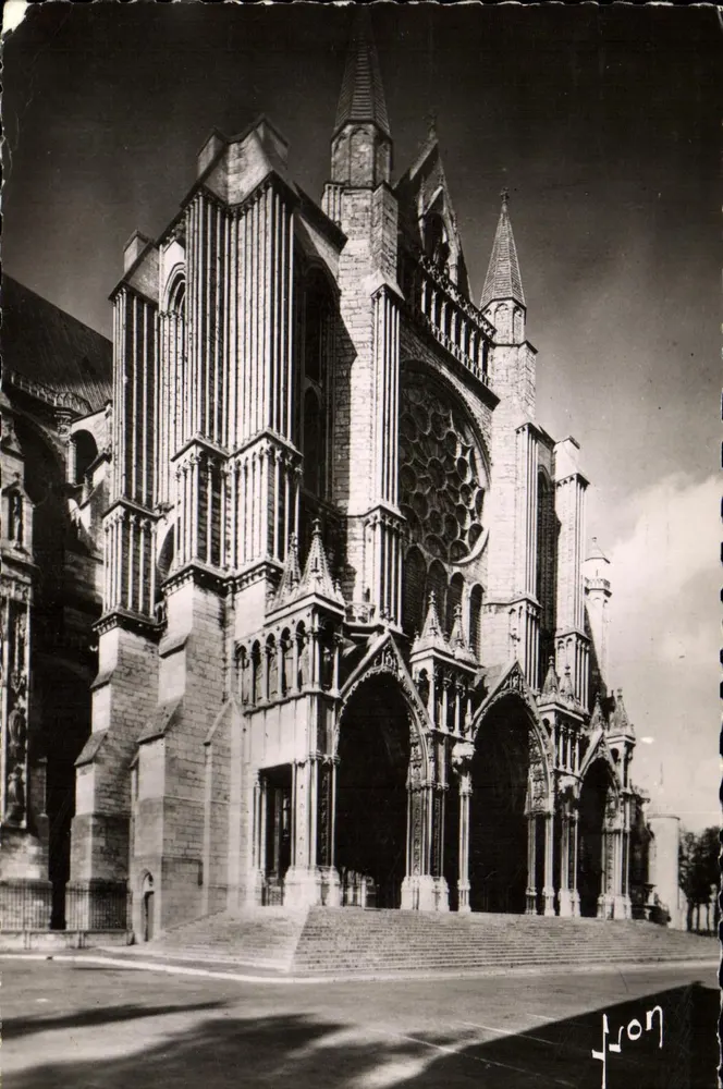 Chartres (Eure-et-Loir) — La Cathédrale - Portail Sud — Éditions d'Art Française, n° B.2849 - Frente