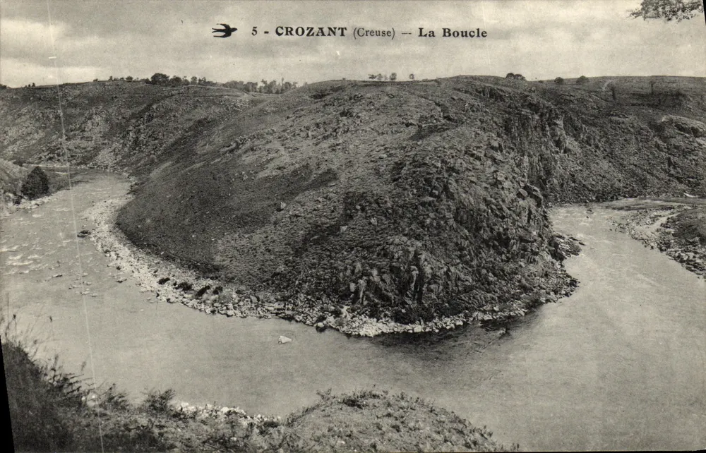 Crozant (Creuse) — A Curva - Frente