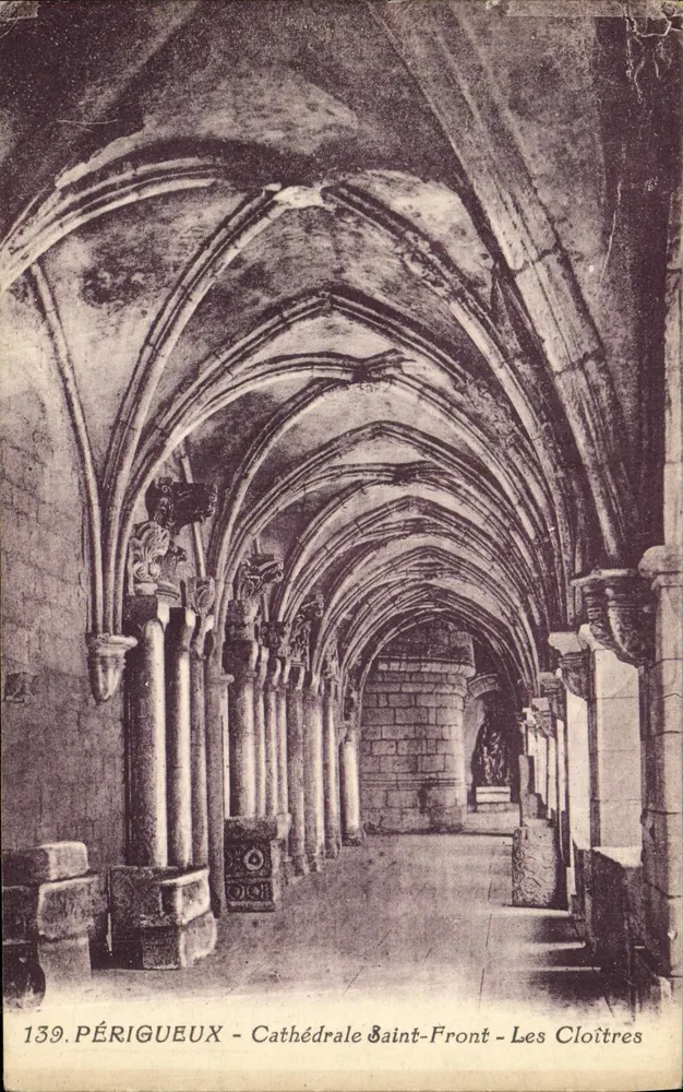 Périgueux - Catedral Saint-Front - Os Claustros - Frente