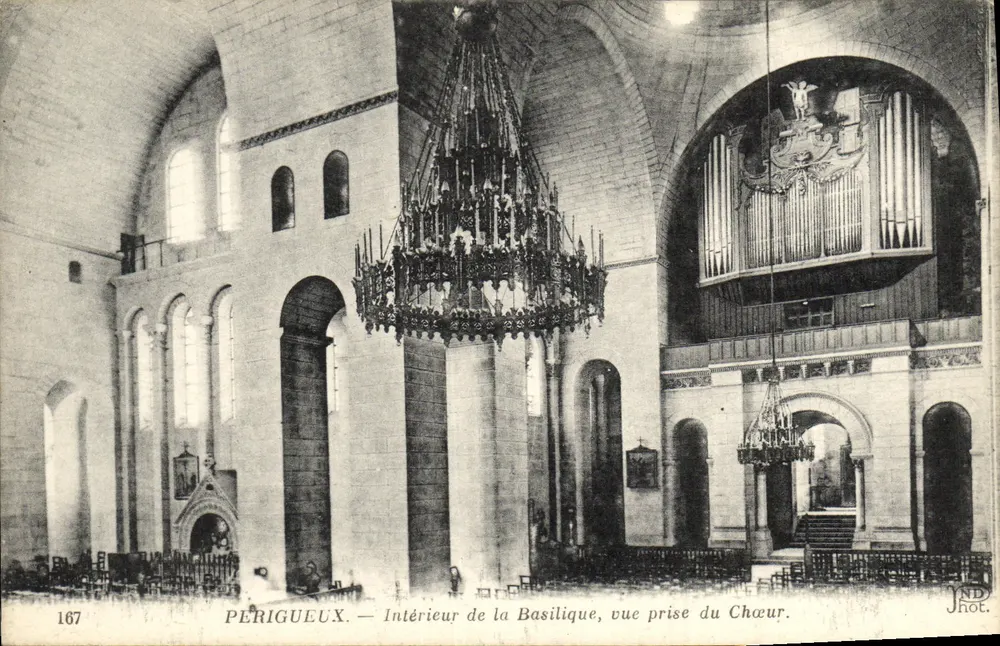 Périgueux — Innenansicht der Basilika, Aufnahme vom Chor — JND Phot. - Vorderseite
