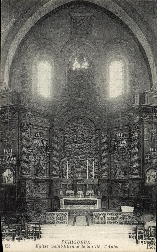 Kirche Saint-Étienne-de-la-Cité, Périgueux — Innenraum mit geschnitztem Altar — Jnot, n°126 - Vorderseite