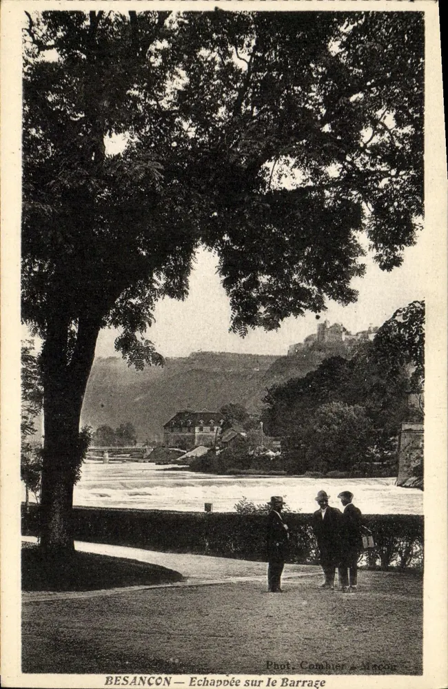 Besançon — Widok na elektrownię — Fot. Combier & Maccon - Awers