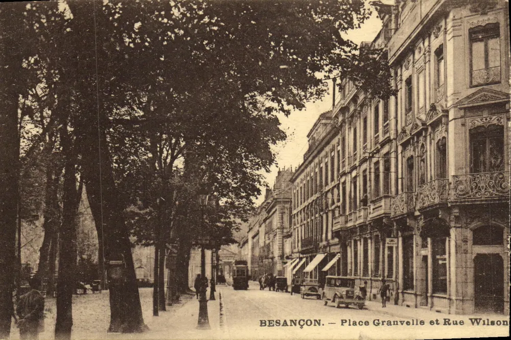 Besançon — Place Granvelle und Rue Wilson — Les Éditions C. B. Besançon - Vorderseite