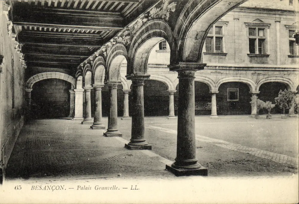 Besançon — Palácio Granvelle — LL. — n° 65 - Frente