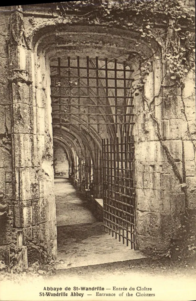 Abadia de St-Wandrille — Entrada do Claustro — Maison Delamare, Yvetot - Frente