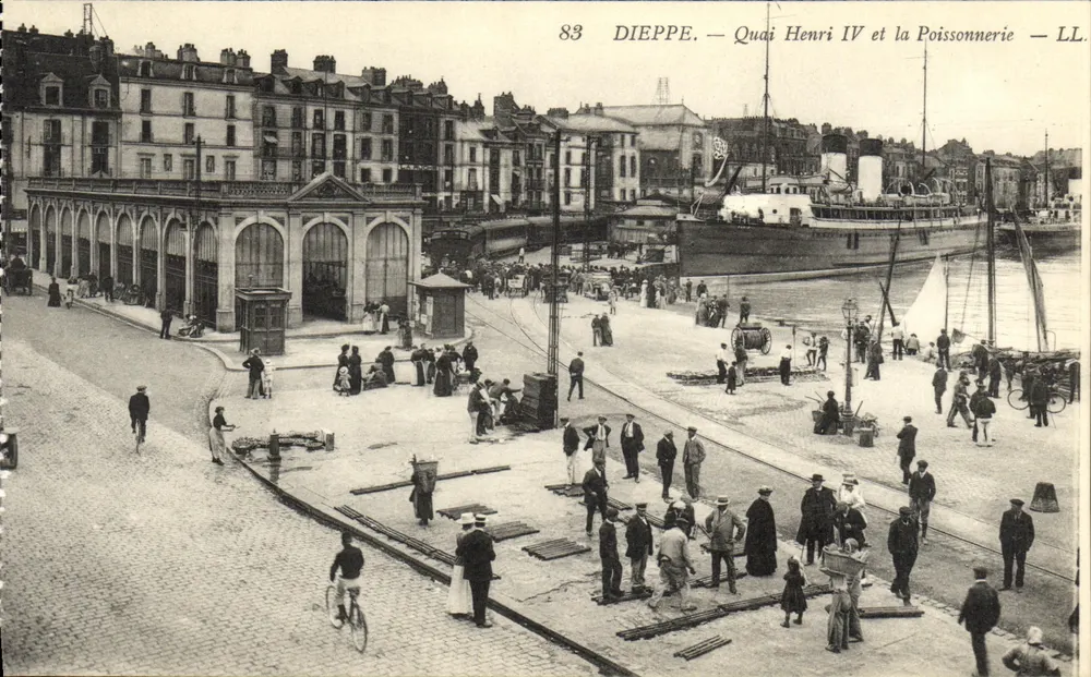 Dieppe — Quai Henri IV und der Fischmarkt — LL. - Vorderseite