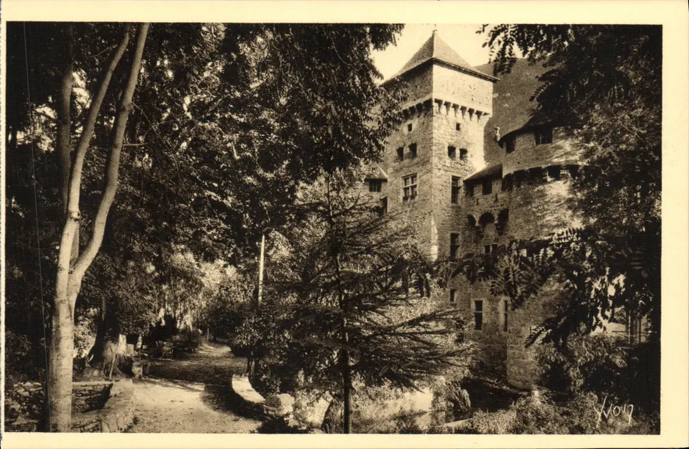 Schloss La Caze — Gorges du Tarn — Lozère — 15. Jahrhundert - Vorderseite