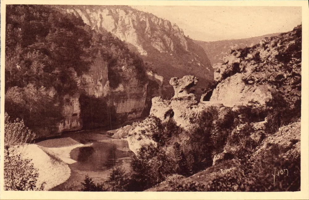 Gorges do Tarn — Rocher do Champignon — Les Éditions d'Art YVON, Paris - Frente