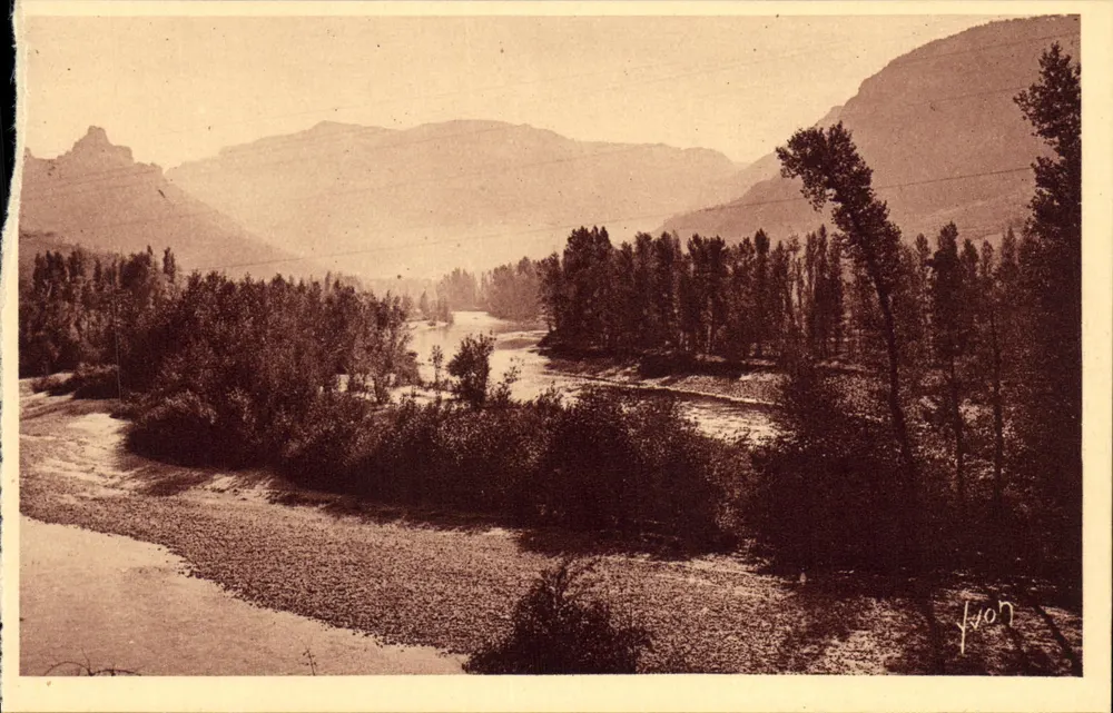 Gorges do Tarn — Entrada das Gorges, vindo de Millau — Éditions d'Art YVON - Frente
