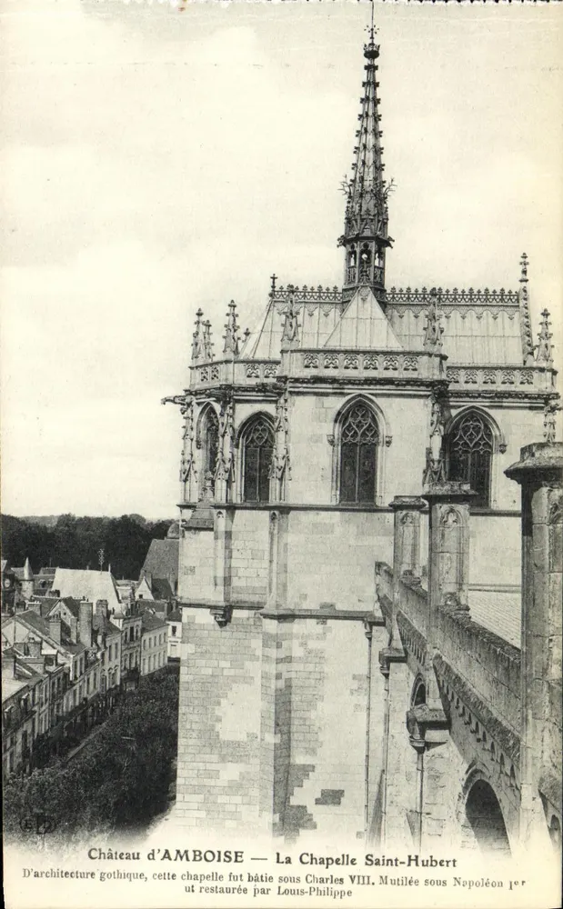 Castelo de AMBOISE — A Capela de São Huberto - Frente