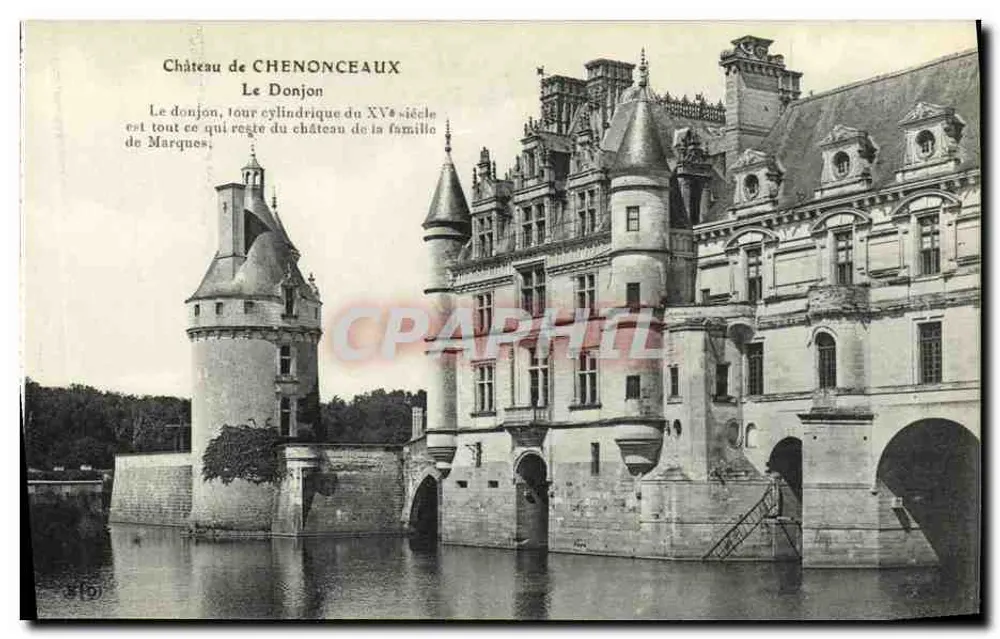 Castelo de CHENONCEAUX — O Donjon, torre cilíndrica do século XV, restos da família de Marques - Frente