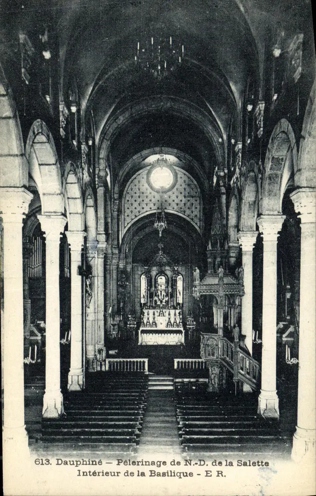 Dauphiné — Pilgerung der N.D. von La Salette — Innenansicht der Basilika — E.R. n°613 - Vorderseite